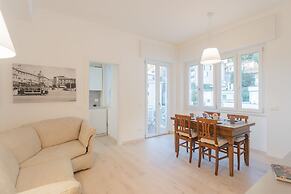 Via Crispi in Como With 1 Bedrooms and 1 Bathrooms