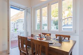 Via Crispi in Como With 1 Bedrooms and 1 Bathrooms