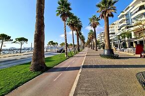Lungomare Daily Apartment Beachfront
