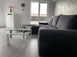 Unique Penthouse Lakeview W19