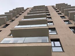 Unique Penthouse Lakeview W19