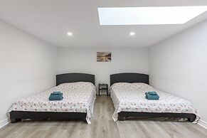 3 Bedroom Loft in Downtown Free parking