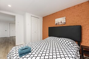 3 Bedroom Loft in Downtown Free parking