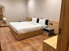 Hotel Aradhya  Inn