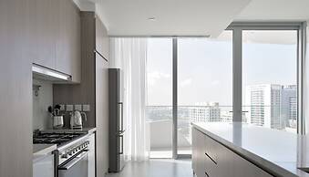 KOHH - 2BR in Stella Maris Tower