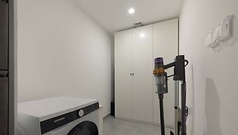 KOHH - 2BR in Stella Maris Tower