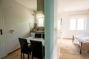 Akrotopi Apartments