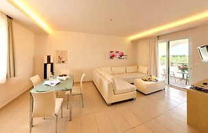 AFANDOU BAY SUITES HOTEL