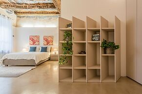 Rovelli 41 in Como With 2 Bedrooms and 3 Bathrooms