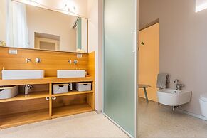 Rovelli 41 in Como With 2 Bedrooms and 3 Bathrooms