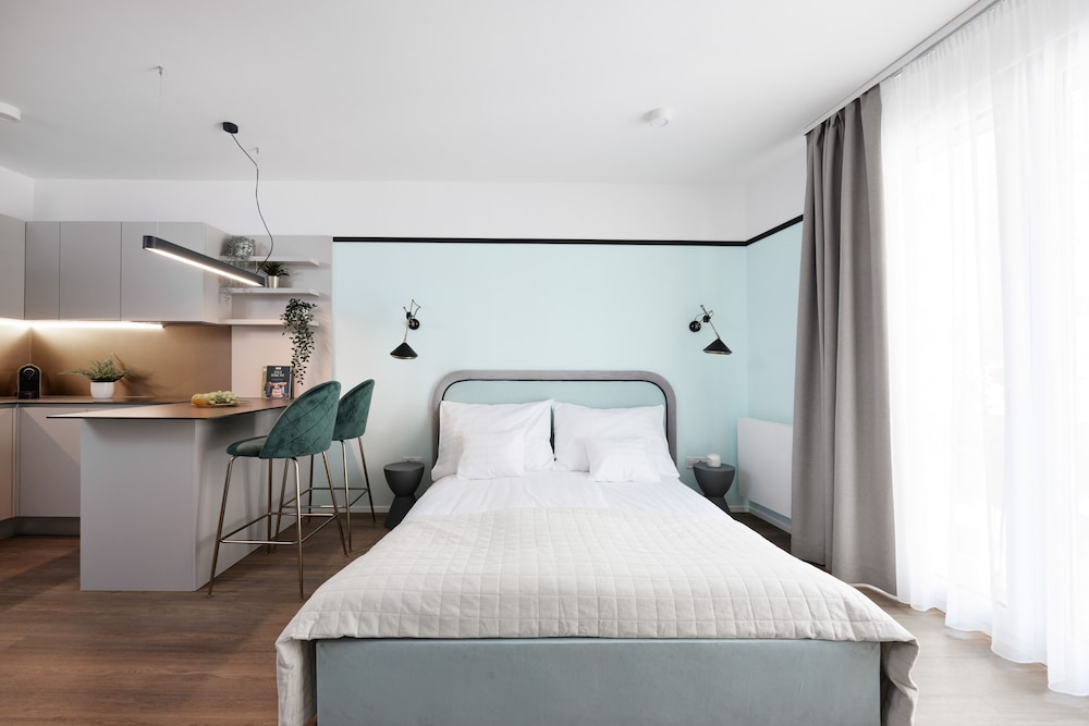 The Amberlyn Suite Hotel