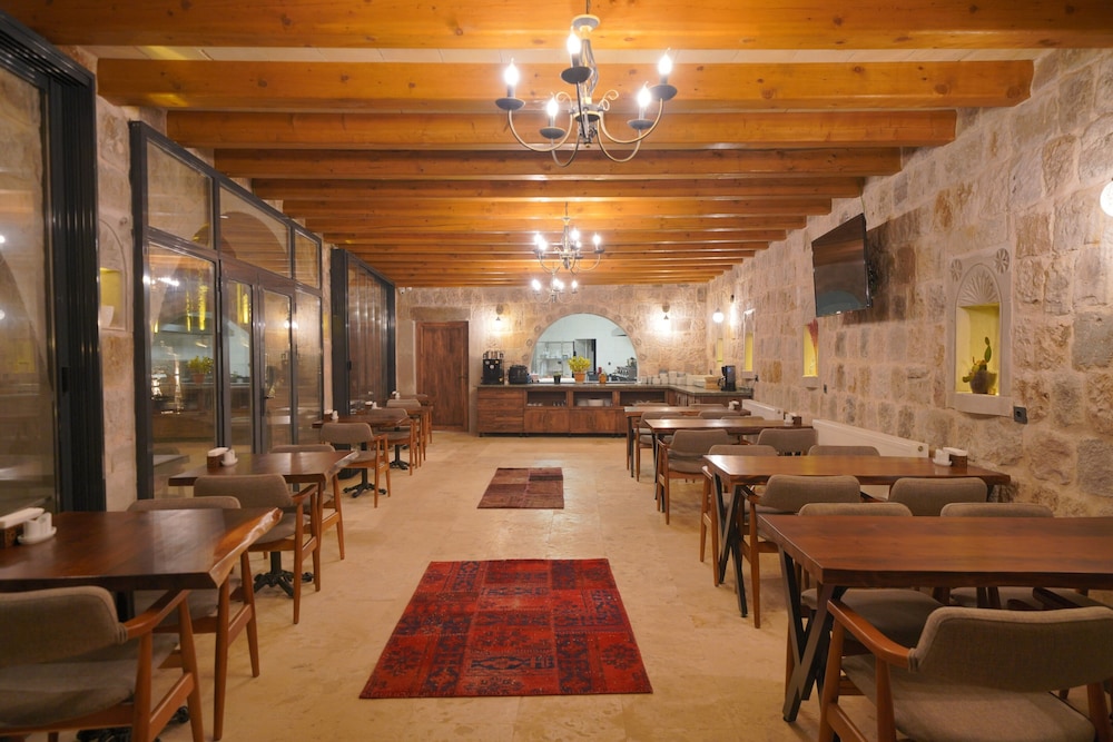 Cappadocia Secret Hill Cave Suites