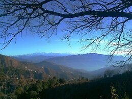 In Apple Estate Kanatal