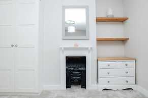 Chalk House - Pet Friendly - From 125 Per Night
