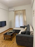 Cozy apartment One step from Acropolis