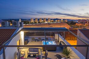 Luxury Majpruz Suites I