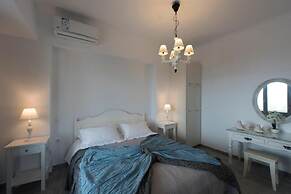 Rose Suites