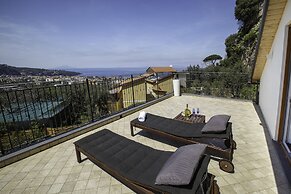Eterea Charming Suites