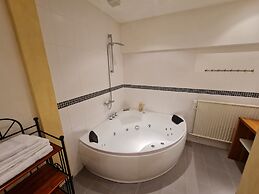 Hotel Bischoff