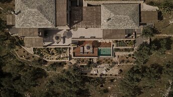 Peliva Nature Suites Complex
