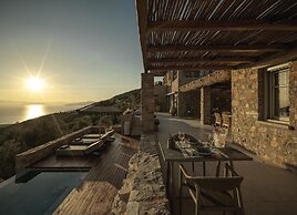 Peliva Nature Suites Complex