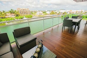 Pacifika Apartments