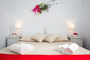 HOME CANDIA