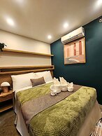 Prince Express Inn