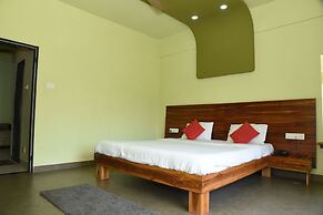 Laguna Beach Resort Murud