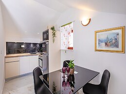 Villa Ana Apartments