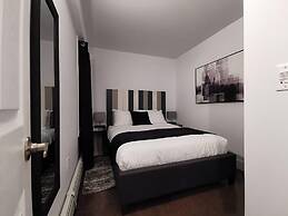 Cameo Hotel and Suites