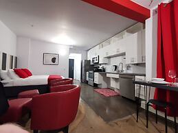 Cameo Hotel and Suites