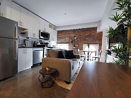 Cameo Hotel and Suites