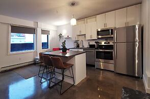 Cameo Hotel and Suites