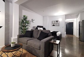 Cameo Hotel and Suites
