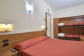 Hotel Careni Villa Italia