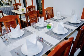 Blanc Smith Hotel