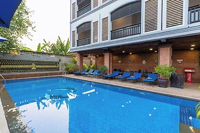 Blanc Smith Hotel