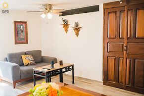 Meson del Capitan Apartments