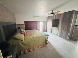 Meson del Capitan Apartments