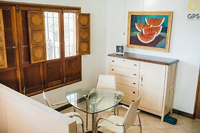 Meson del Capitan Apartments
