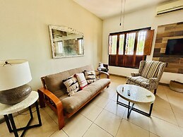 Meson del Capitan Apartments