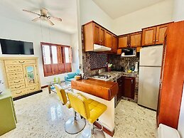 Meson del Capitan Apartments