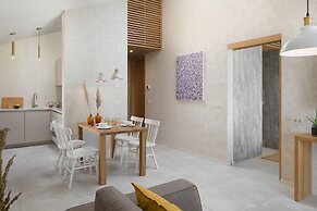 Remarkable 2-bed House in Zrenj