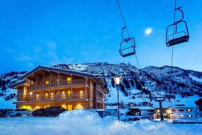 Apart-Hotel Laurus