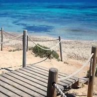 Meridium Apartments & Beach Club