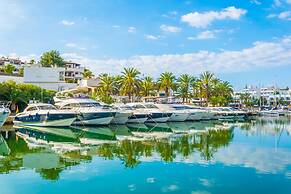 Bella Maria Apartments & Pool Club