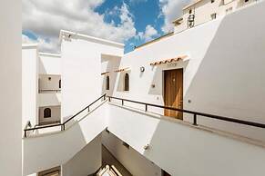 Bella Maria Apartments & Pool Club