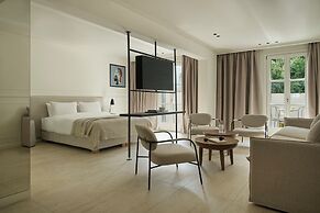 Doryssa Theorem Hotel
