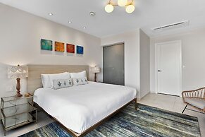 O Condominium Beachfront Residences